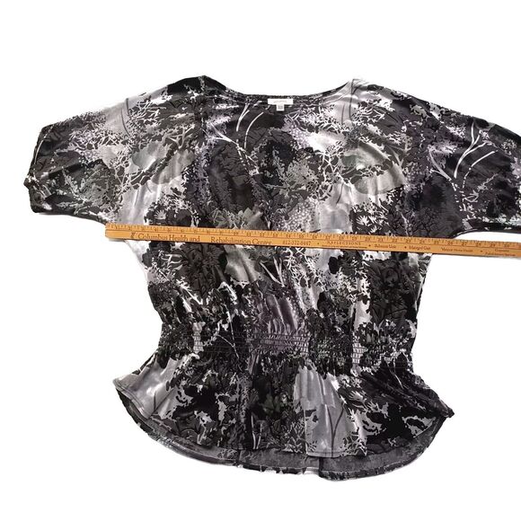 Dressbarn Velour Top Womens 22/24 Black Gray Silver Peplum Short Sleeve Shimmer - Picture 4 of 7